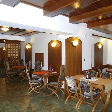 Penzion A Restaurace U Veterana Frenštát pod Radhoštěm Exterior foto